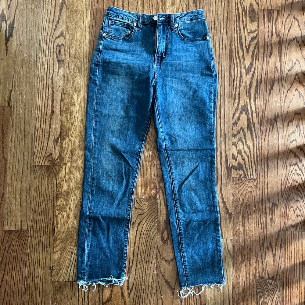 Distressed Straight leg Jeans